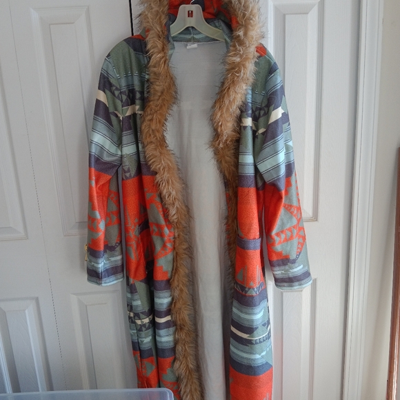 Below - Picture 2 of 4